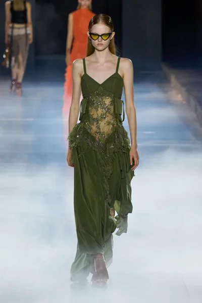 Look 26